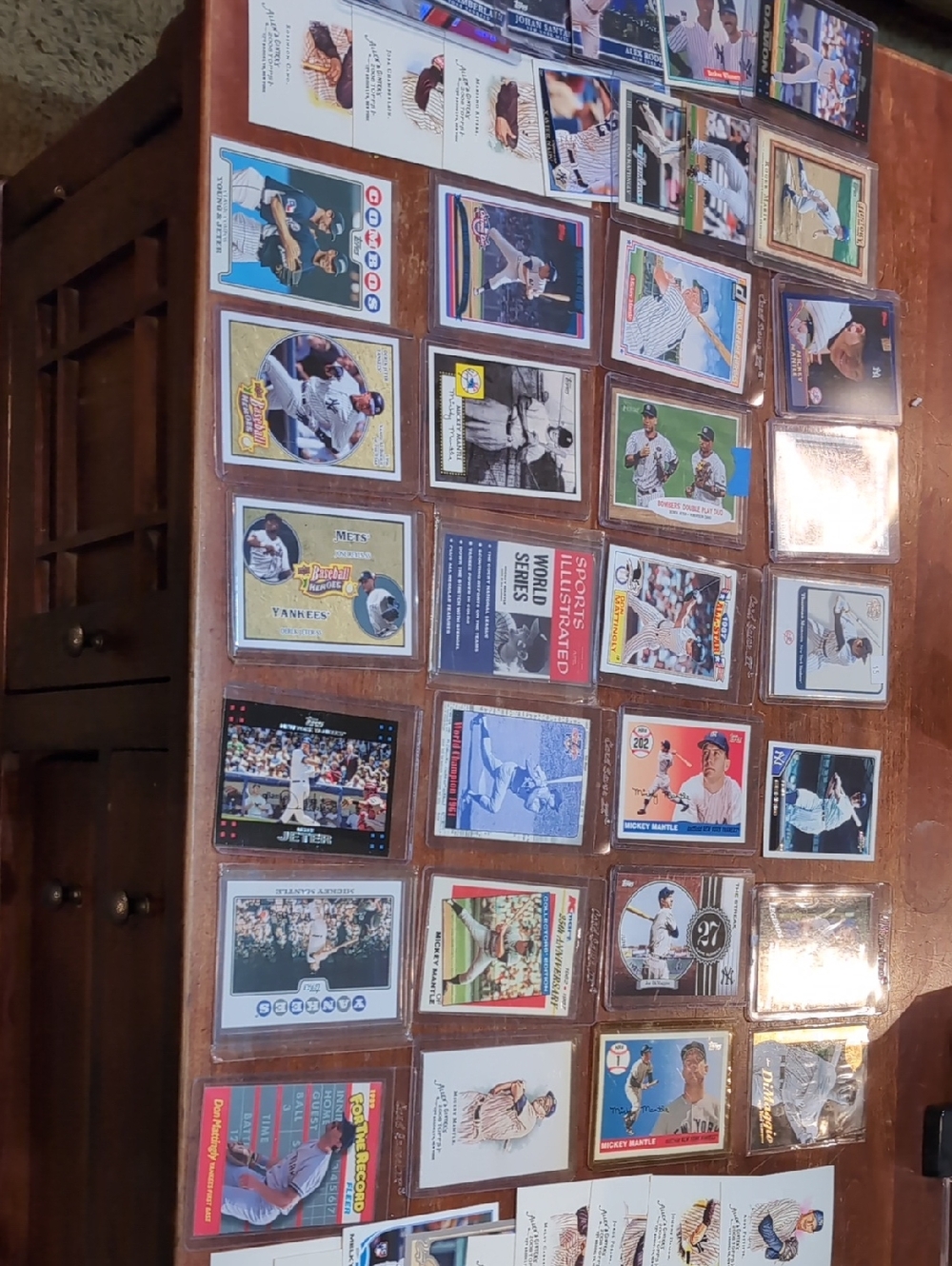 55 Mickey Mantle,Jeter,Mattingly & Yankees Baseball Card Lot Modern Cards
